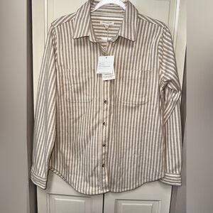 Beachlunchlounge Women’s Beige and White Striped Shirt Jacket